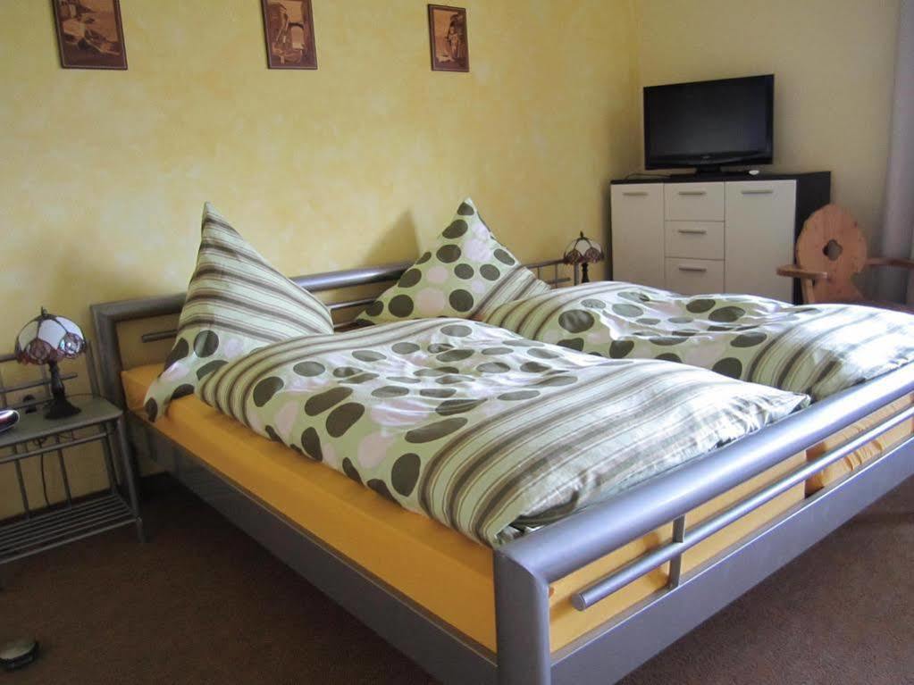 בודנמאיס Pension Klein Und Ferienwohnungen (Adults Only) מראה חיצוני תמונה