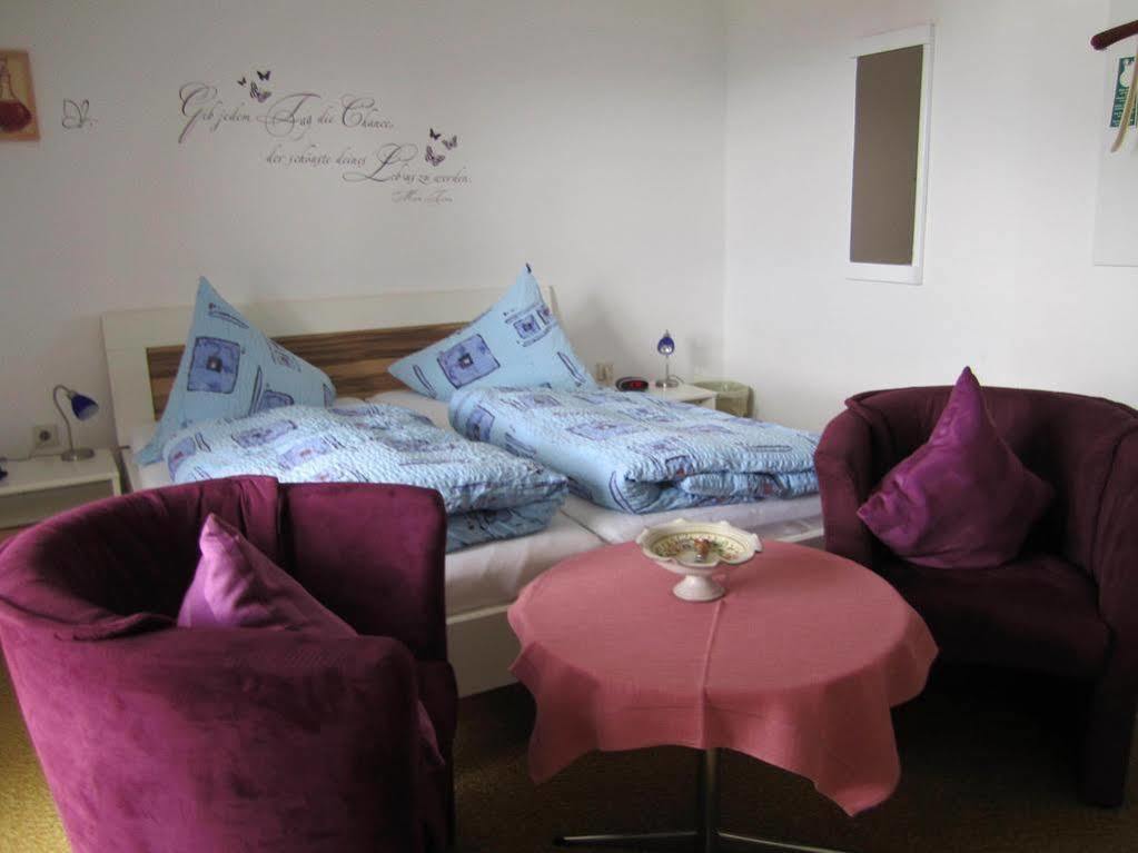 בודנמאיס Pension Klein Und Ferienwohnungen (Adults Only) מראה חיצוני תמונה